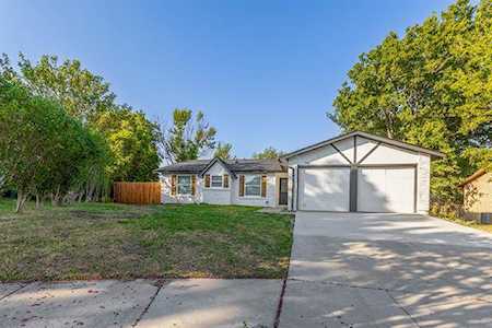 700 S Hunters Glen Circle Arlington, TX 76015