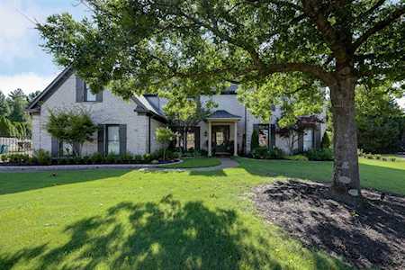 8935 W Grovelawn Cv Germantown, TN 38139