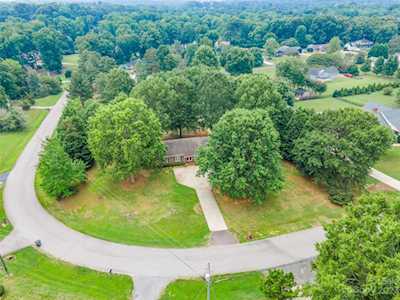3075 Stoneybrook Dr Fort Mill, SC 29708