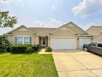 5022 Meanna Dr Clover, SC 29710