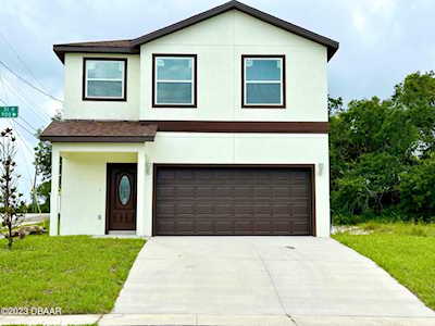 900 Glenwood Street Daytona Beach, FL 32117