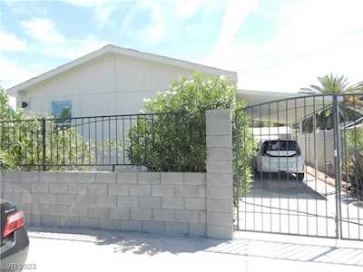 2796 Everglade St Las Vegas, NV 89142
