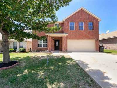 7233 Lindentree Lane Fort Worth, TX 76137