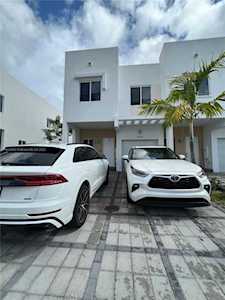 10265 NW 72nd Ter Doral, FL 33178
