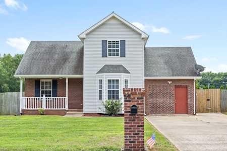 3282 N Senseney Cir Clarksville, TN 37042