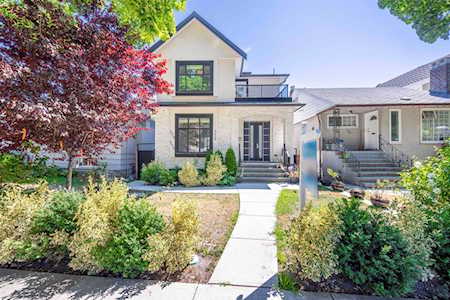 172 Ontario Place Vancouver, BC V5W 1S2
