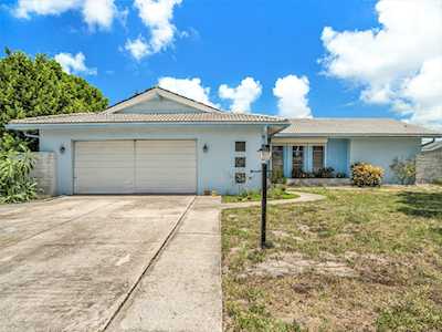 13993 Sunset Dr Largo, FL 33774