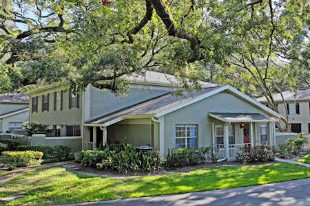 6302 Treetop CIRCLE Temple Terrace, FL 33617