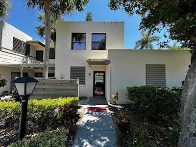 364 Springdale Dr Bradenton, FL 34210
