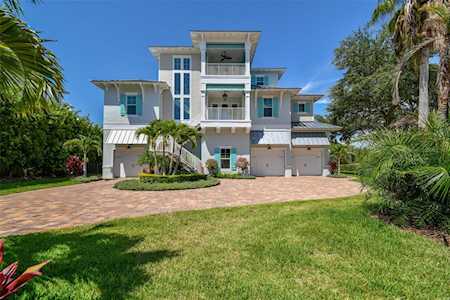 1087 Point Seaside Dr Crystal Beach, FL 34681
