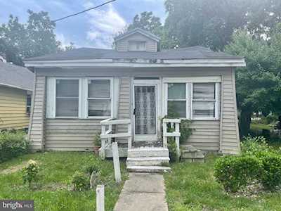 6 Center St New Castle, DE 19720