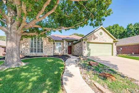 7324 Crabtree Lane North Richland Hills, TX 76182
