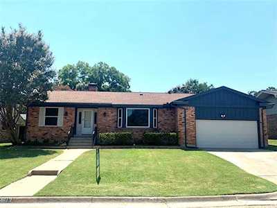 4613 Ridgemont Road Haltom City, TX 76117