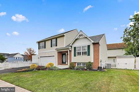 4 Oldfield Ct Middle River, MD 21220