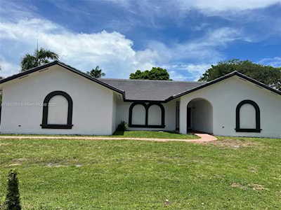 1621 Seabreeze Blvd Fort Lauderdale, FL 33316