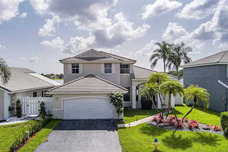 5240 NW 53rd Ave Coconut Creek, FL 33073