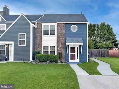 53 Meeting House Ln Turnersville, NJ 08012