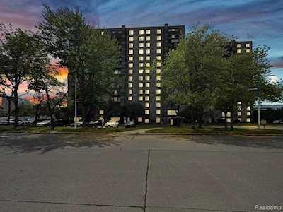 16400 N Park Dr #910 Southfield, MI 48075