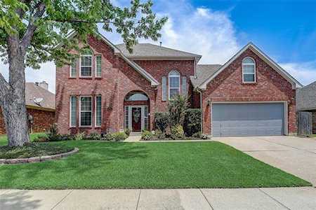 6825 Hickory Hollow Lane North Richland Hills, TX 76182