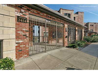 2454 NW Westover RD #A103 Portland, OR 97210