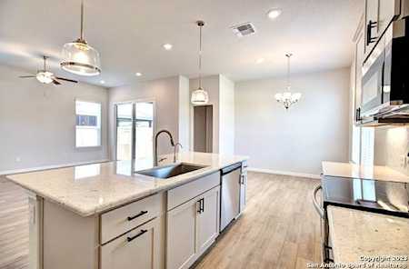 874 Casetta Trail New Braunfels, TX 78130