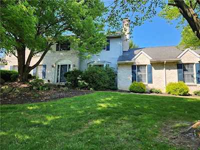 4445 Driftwood Ln Allentown, PA 18103