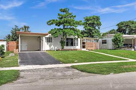 540 SW 28th Ave Fort Lauderdale, FL 33312