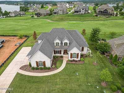 13485 Lighthouse Pointe Dr Lenoir City, TN 37772