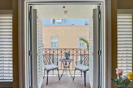 655 Columbia St #310 San Diego, CA 92101