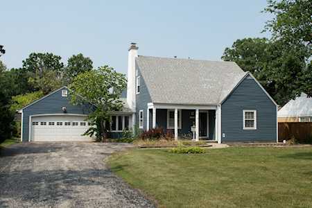 1360 Woodland Dr Deerfield, IL 60015