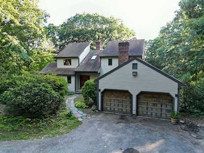 11 Salminen Dr Leicester, MA 01524