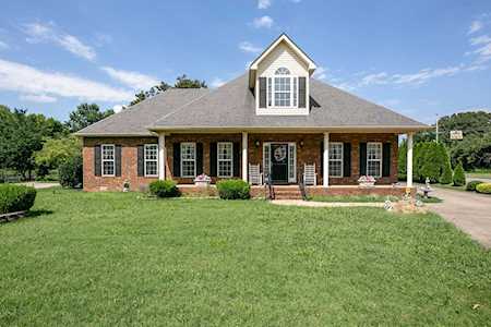 1643 Kensington Dr Murfreesboro, TN 37130