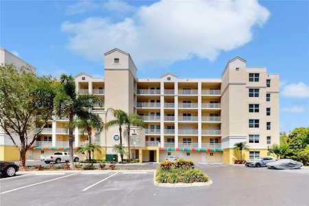 1200 Country Club Dr #6104 Largo, FL 33771