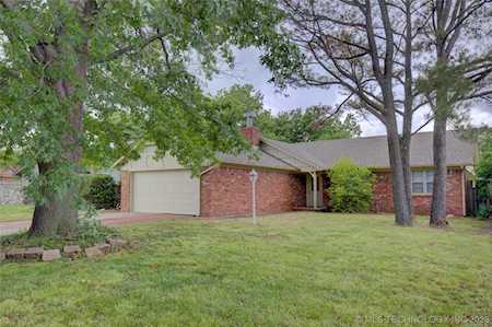 4922 S 94th East Place Tulsa, OK 74145