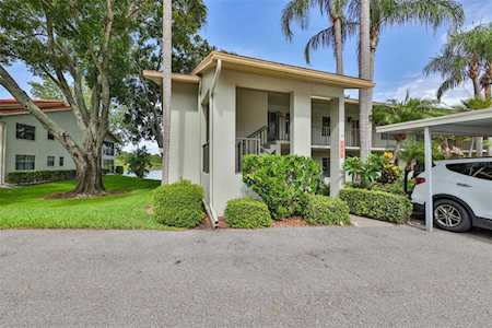 2050 Lakeview Dr #201 Clearwater, FL 33763