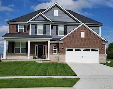 51914 Torbay Dr Lyon Twp, MI 48167