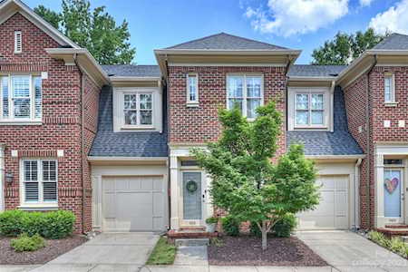 985 Park Slope Dr Charlotte, NC 28209