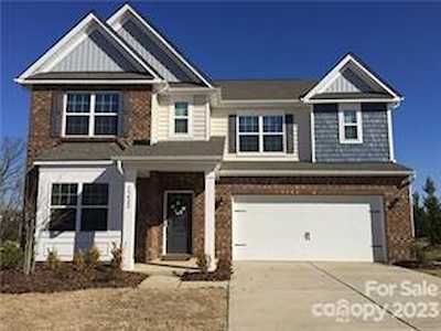 13422 Canterbury Castle Dr Charlotte, NC 28273