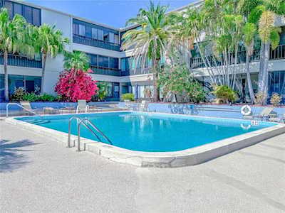 215 Valencia Blvd #112 Belleair Bluffs, FL 33770