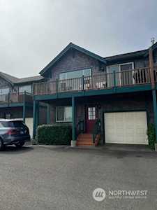 315 5th St NW #104 Long Beach, WA 98631