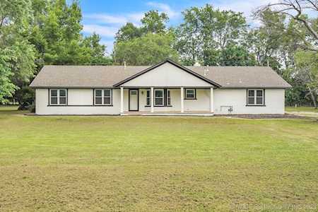9105 E Shady Circle Claremore, OK 74019