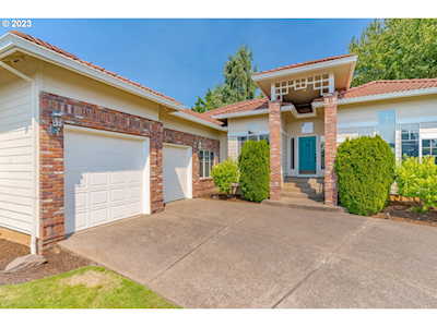 4986 Kinsington ST Salem, OR 97302