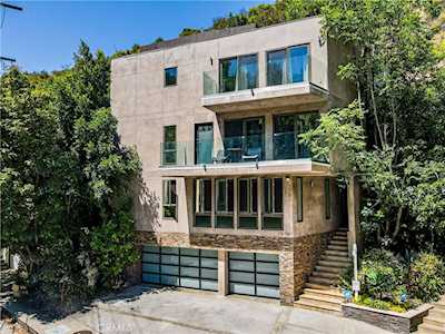 1516 N Beverly Glen Blvd Los Angeles, CA 90077