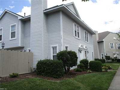 100 Seaside Ln Virginia Beach, VA 23462