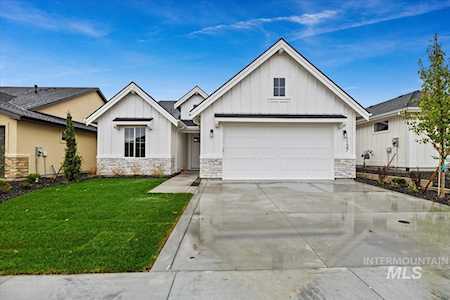 1137 W Eiger Dr Nampa, ID 83686