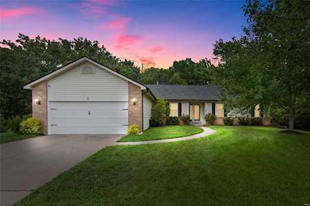 3 Windsail Ct Lake St Louis, MO 63367