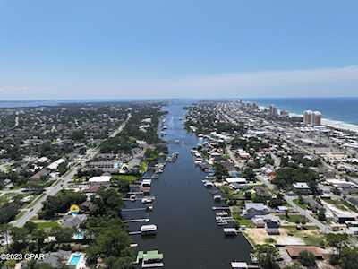 8641 N Lagoon Dr Panama City Beach, FL 32408