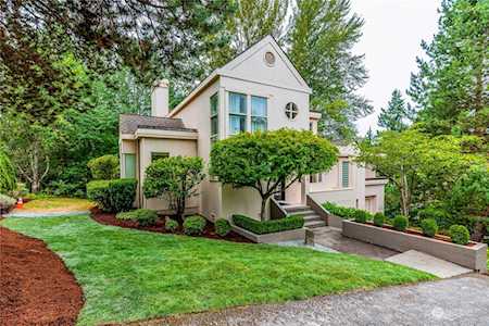 1019 106th Ave SE Bellevue, WA 98004