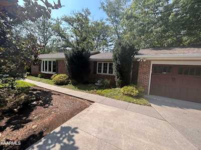 119 Baltimore Dr Oak Ridge, TN 37830
