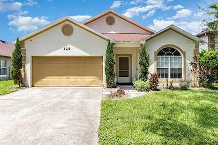 125 Knights Hollow Dr Apopka, FL 32712